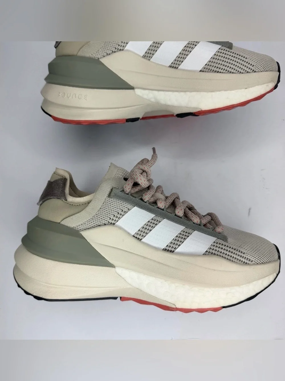 Adidas Avryn_X Women’s Size 5 Sneakers Running Shoes Putty Gray/Silver Pebble